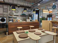Travel Light Hostel