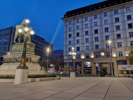 Five Points Square - City Center Отели рядом с достопримечательностью «Здание Старого дворца в Белграде»