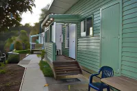 Te Mata Lodge Hotels in Thames