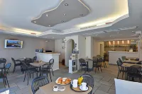 Alexandros Apartments
