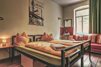 Opera Hostel Hotels in Frienstedt