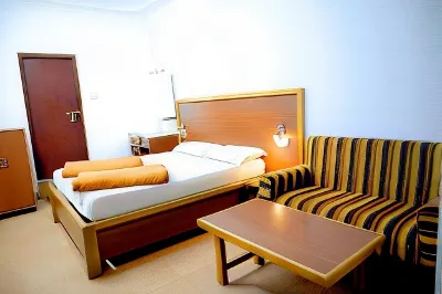 Subhash Hotel