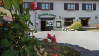 La Vieille Ferme Hotels in Les Ancizes-Comps