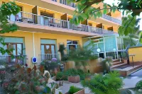 Hotel Cyrnea Hotels in Moncale