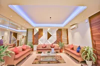 Hotel Crystal Crown