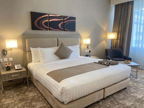 Gloria Hotel and Suites