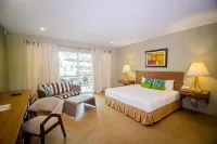 Almont Inland Resort Hotels in 