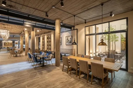 Efe Hotel & Cowork