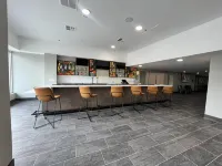 DoubleTree by Hilton Livermore - bar