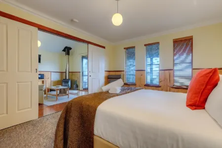 Karma Chalets Отели рядом с достопримечательностью «Brumbies Run»