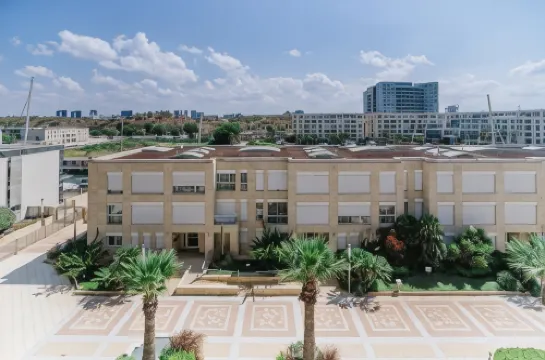 Marina Apartments by Olala Homes