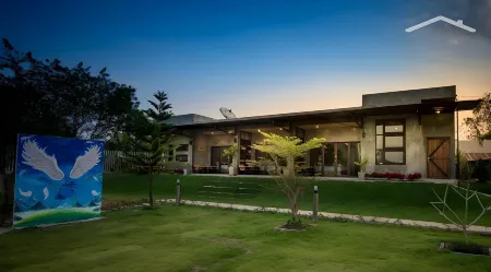 Friends House Отели рядом с достопримечательностью «Kaeng Khut Khu»