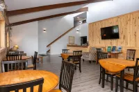 Walleye Inn Hotels in Wabanica Township