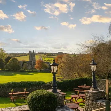 The George Inn & Plaine