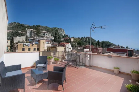 Casa Don Micio Отели рядом с достопримечательностью «Палаццо Корвайя»