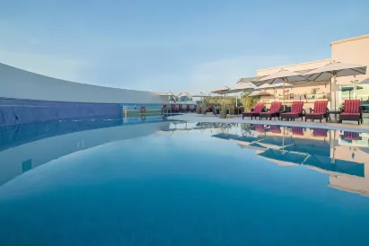 Sunday Hotel Holiday International Dubai