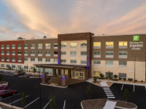 โรงแรม ฮอลิเดย์ อินน์ เอ็กซ์เพรส แอนด์ สวีทส์ โรอาโนค – ซีวิคเซ็นเตอร์ บาย IHG โรงแรมในโรอาโนค