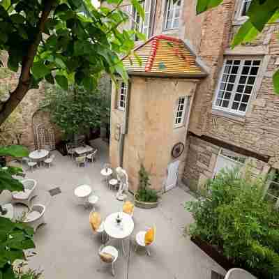 Les Remparts Hotels & Demeures Historiques Hotel Exterior