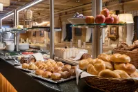 Hotel Goldener Adler - im Sommer Silvretta Premium Card Inkludiert - 朝食