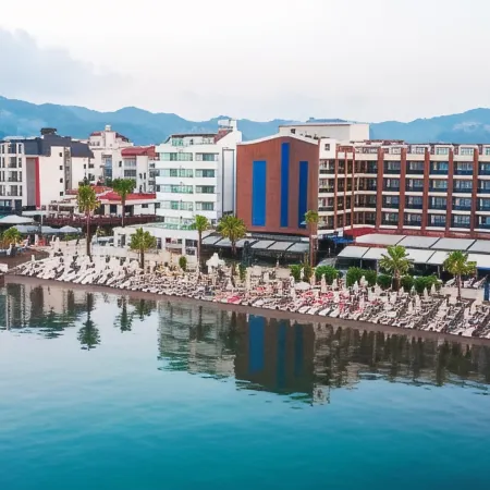 Point Beach Hotel