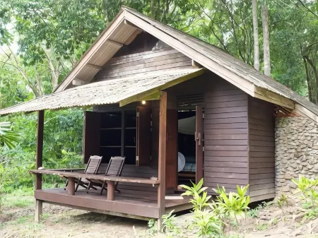 Bonhomie Beach Cottage