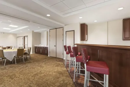 Hampton Inn Penn Yan Отели в г. Майло