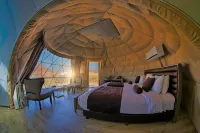 Wadi Rum UFO Luxotel - Campsite Hotels in Quairah District
