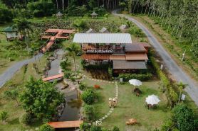 Rai Na Bualuang Cafe & Farm Stay