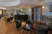 Le Grand Hotel Hotels in Tours
