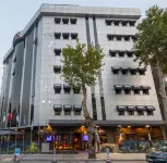 Tryp by Wyndham Istanbul Sancaktepe Hotels in der Nähe von Çekmeköy Gençlik Hizmetleri Ve Spor İlçe Müdürlüğü Sentetik Çim Yüzeyli Futbol Stadı