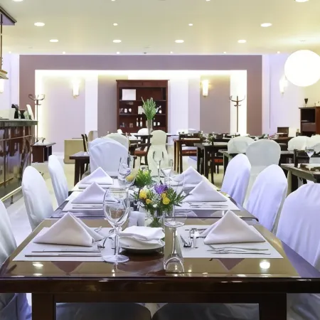 Argenta Tower Hotel & Suites