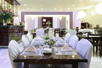 Argenta Tower Hotel & Suites - Breakfast