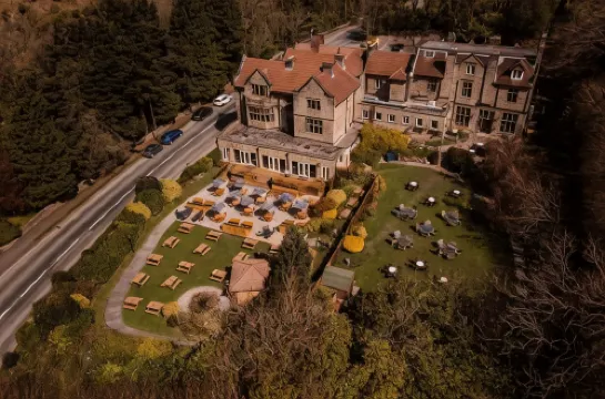 梅納德 德比郡河谷酒店