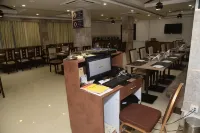 Hotel Girija Sunrise 300 Meter from Baba Dham Temple