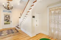 Spacious 4-bedroom house in enjoyable Shreveport with WiFi, AC