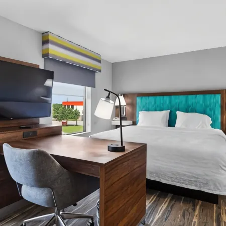 Hampton Inn & Suites Pensacola I-10 North at University Town Plaza