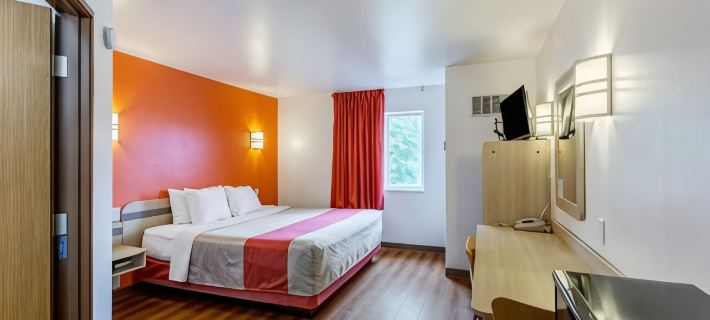 Motel 6 Baraboo, WI - Lake Delton Hotels in Sauk County