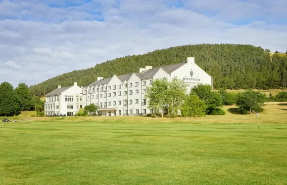 麥克唐納水療酒店