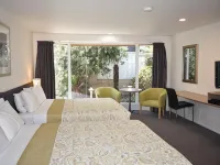 海岸救生隊汽車旅館 陶朗阿加機場附近的飯店