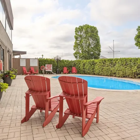 Confederation Place Hotel