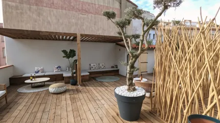 Intense Boutik-Hôtel