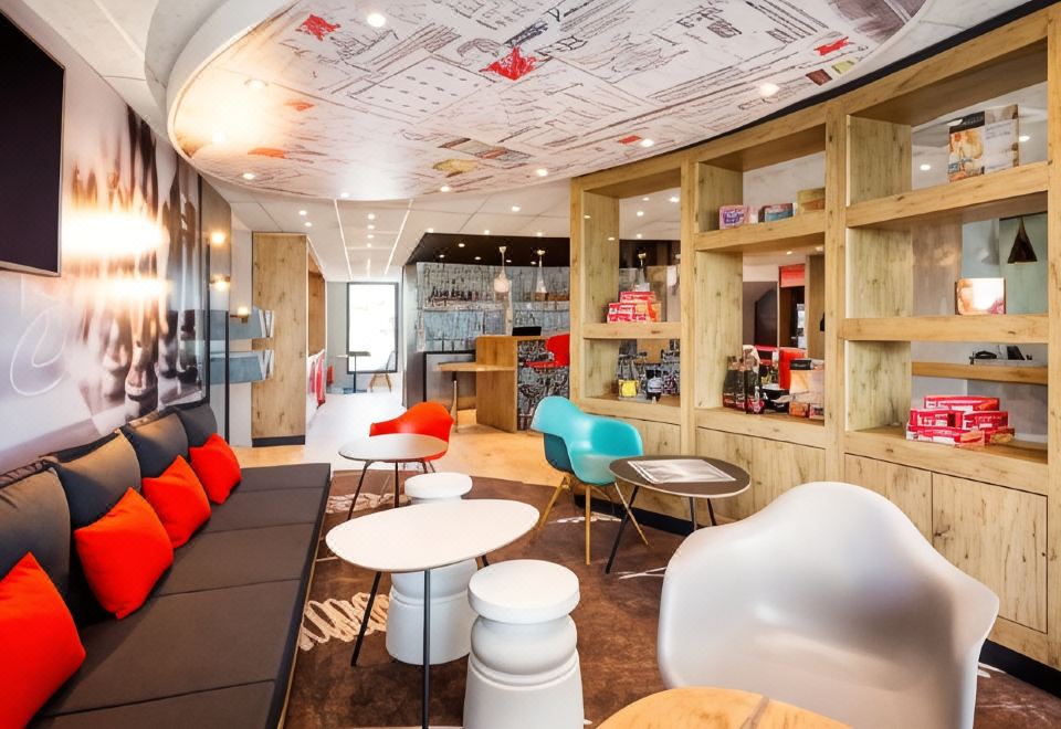 ibis Pontorson Baie du mont Saint-Michel Over view