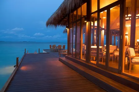 Adaaran Prestige Water Villas with Premium All-Inclusive Отели в г. Kudakurathu
