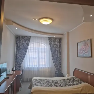 Evropeiskaya Hotels near Kindergarten № 28 "Kalinka"