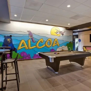 Tru by Hilton Alcoa Knoxville Airport