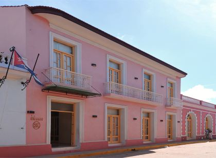 Hotel E la Ronda