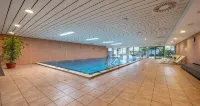 PLAZA INN Heidehof - Pools