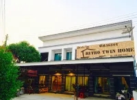 Retro Twin Home @Maesot Hotels in Mae Sot