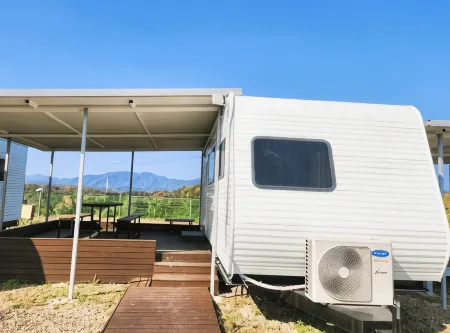 Campground Full of Stars Отели в г. Сонджу