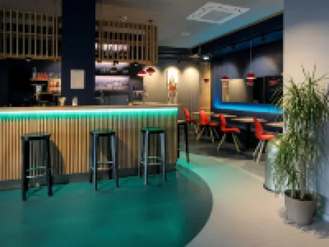 โรงแรมและโฮสเทลอาคามา ครอยซ์แบร์ก โรงแรมในเบอร์ลิน